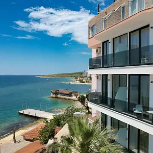 Hotell Piccolino, Sarandë